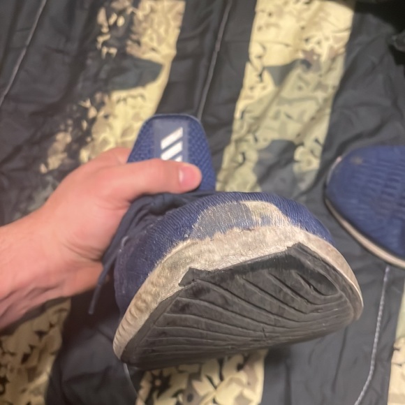 Adidas shoes - Picture 5 of 5